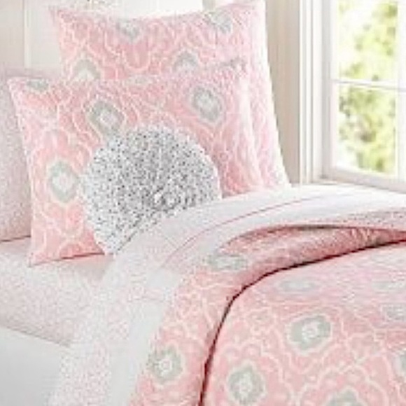 Potter Barn Kids Claire Quilt Set Twin New - Picture 5 of 5